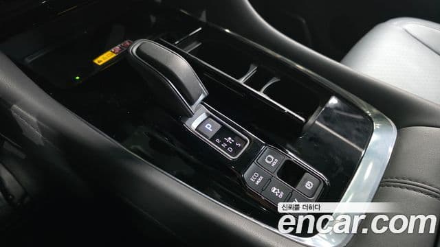 Toyota Alphard 2.5 HEV Executive AWD - миниатюра 9