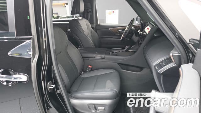 Toyota Alphard 2.5 HEV Executive AWD - миниатюра 11