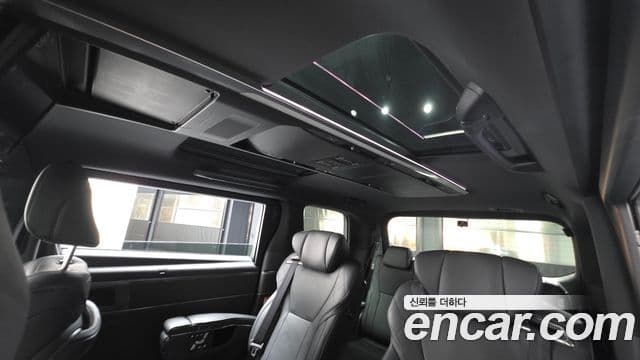 Toyota Alphard 2.5 HEV Executive AWD - миниатюра 18