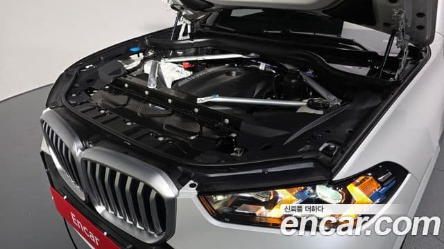 BMW X5 xDrive 40i M Sport - миниатюра 6