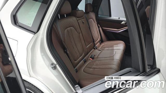 BMW X5 xDrive 40i M Sport - миниатюра 11