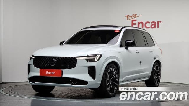 Volvo XC90 T8 Ultra Dark Hybrid - photo 1