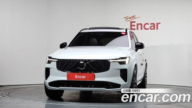 Volvo XC90 T8 Ultra Dark Hybrid - photo 3