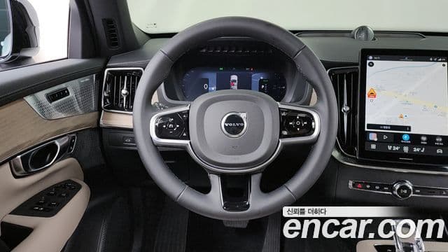 Volvo XC90 T8 Ultra Dark Hybrid - миниатюра 13