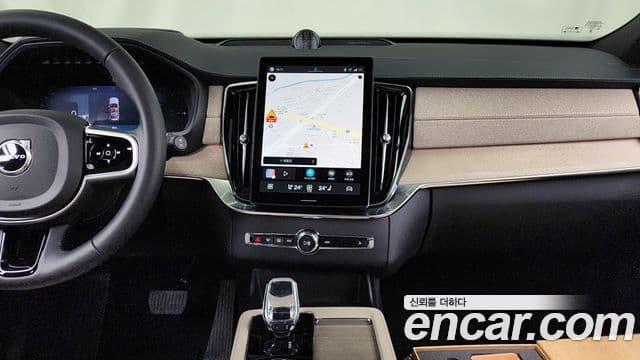 Volvo XC90 T8 Ultra Dark Hybrid - миниатюра 14