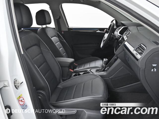 Volkswagen Tiguan 2.0 TDI Premium - миниатюра 10